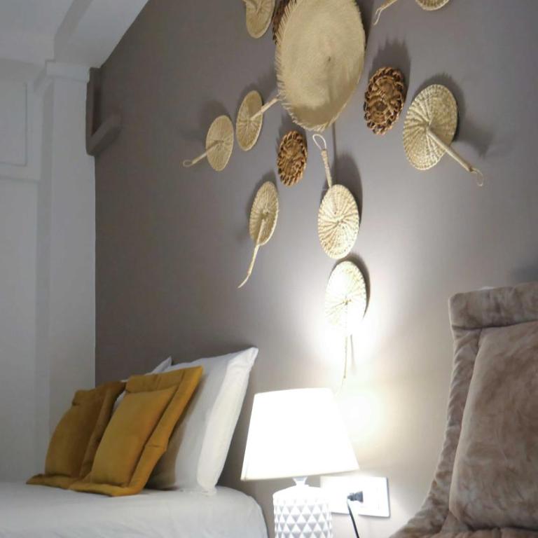 Park View Hostel & Suites - Twin Room with Private Bathroom - 8