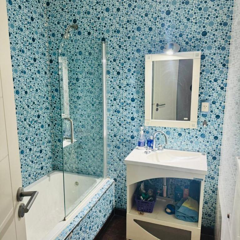Casa familiar con pileta - Casa de 4 dormitorios - 5