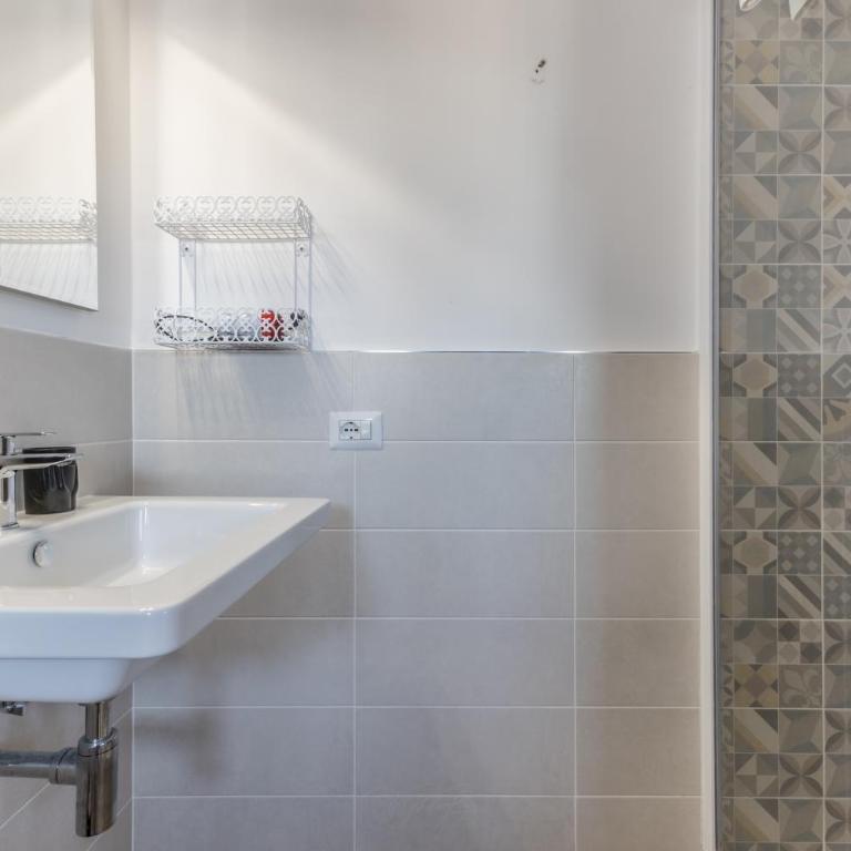 THAT'S LOVE Fiumicino airport Jazz-8min airport-100mt historic center - Double Room with Private Bathroom - 8