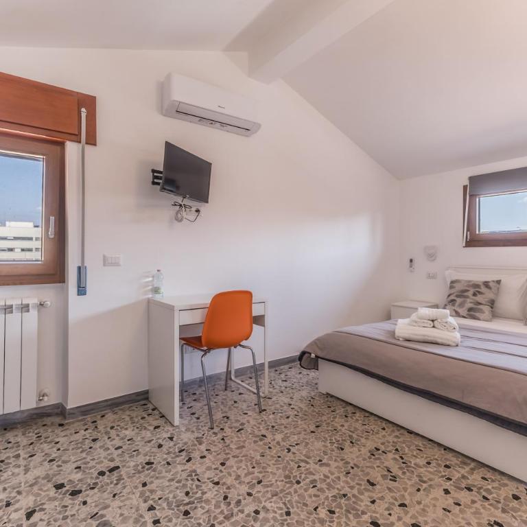 THAT'S LOVE Fiumicino airport Jazz-8min airport-100mt historic center - Double Room with Private Bathroom - 9