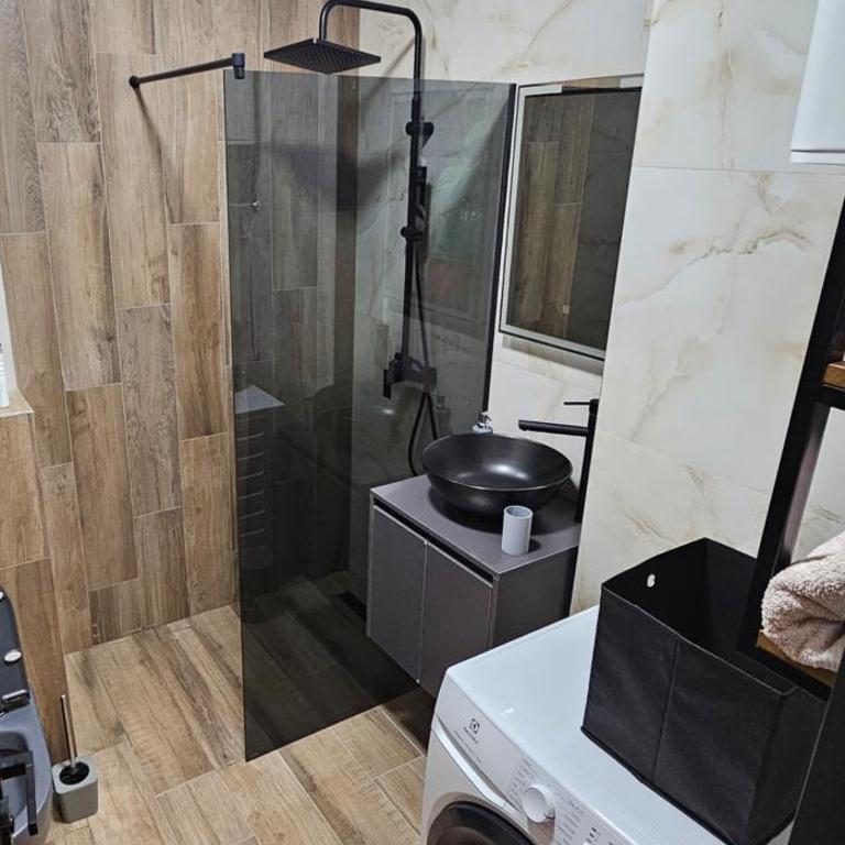 Plazma - One-Bedroom Apartment - 6