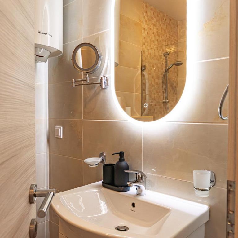 Peace 2 Apartments with parking - Two-Bedroom Apartment with Balcony - 5