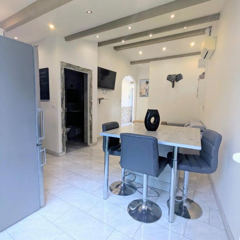Maison au pied de Chateauvallon - Haus mit 1 Schlafzimmer - 2