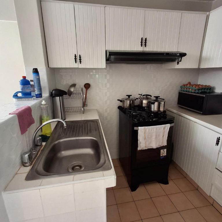 Depa especial para bebes - Three-Bedroom Apartment - 9