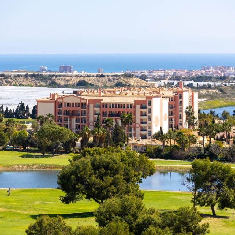 Mediterranean & golf dreams - Two-Bedroom Apartment with Bay View - 23