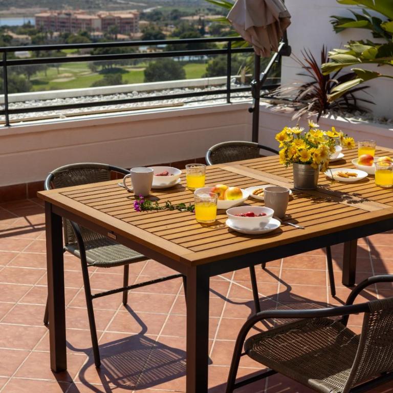 Mediterranean & golf dreams - Two-Bedroom Apartment with Bay View - 6