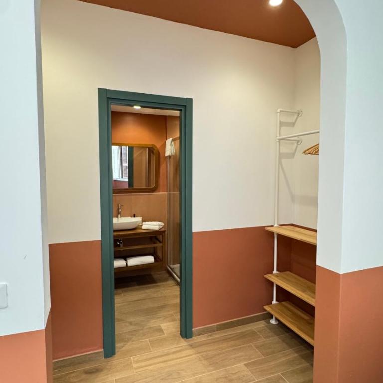 Bloom Home - Camera Familiare con Bagno Privato - 14