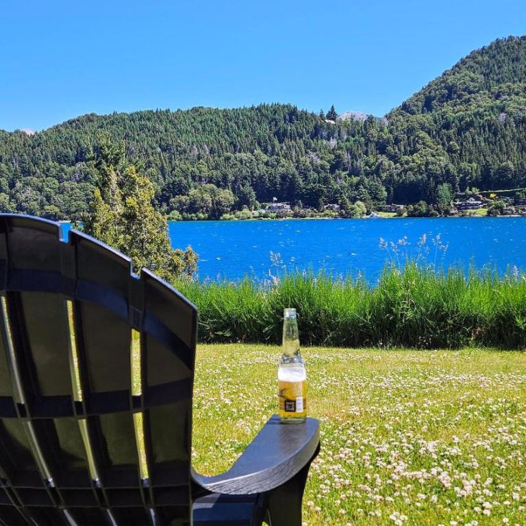 Mágico lugar a orillas del Nahuel Huapi con costa de lago - Casa de 3 dormitorios - 36