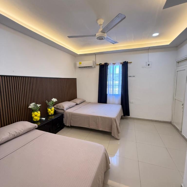Casa Eme Hostal - Premium Quadruple Room - 2