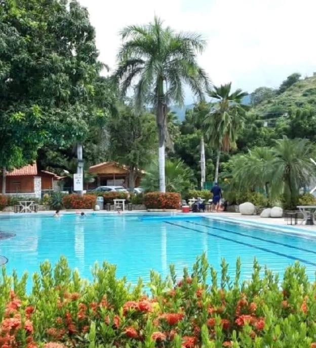 Cabaña Parejas y Familias Condominio Campestre cerca Rodadero con Piscinas - Casa de 2 dormitorios - 32