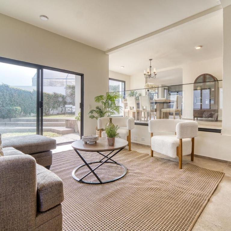 CasaRaquel, Ocean view friends and family house - Five-Bedroom House - 11