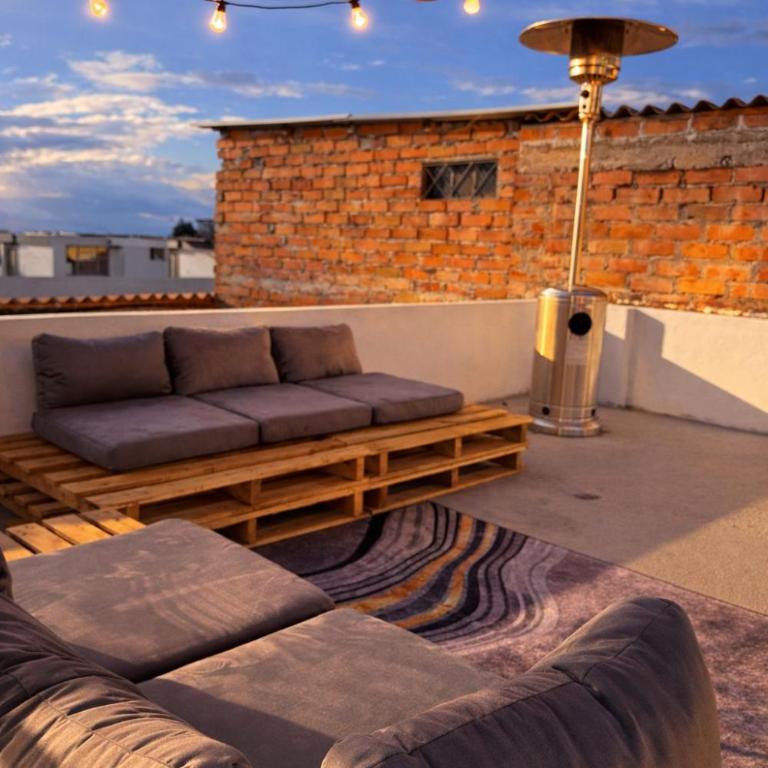 Los Ceibos Premium Family Home with Terrace & Games - One-Bedroom House - 3