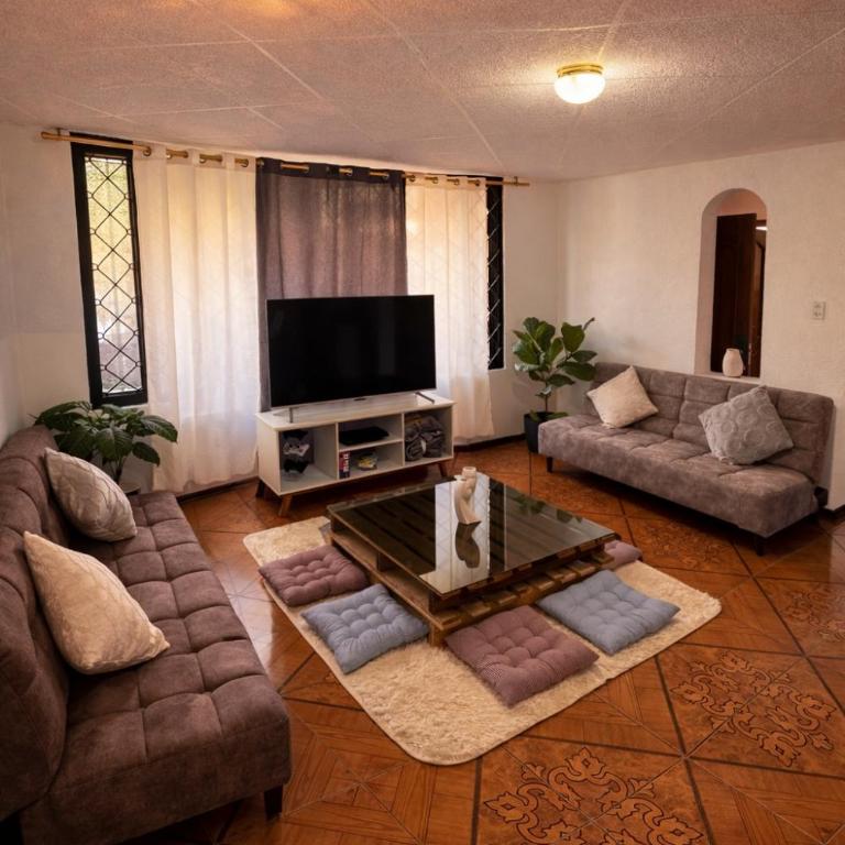 Los Ceibos Premium Family Home with Terrace & Games - One-Bedroom House - 14
