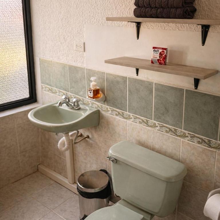 Los Ceibos Premium Family Home with Terrace & Games - One-Bedroom House - 15