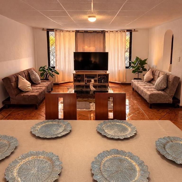 Los Ceibos Premium Family Home with Terrace & Games - One-Bedroom House - 37