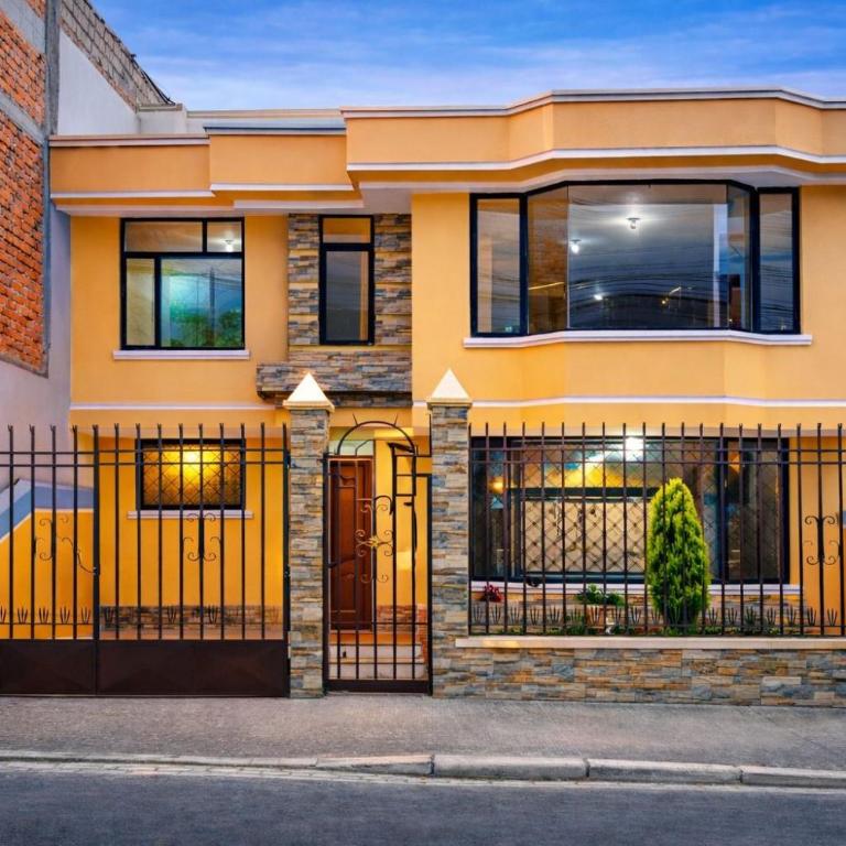 Los Ceibos Premium Family Home with Terrace & Games - One-Bedroom House - 66