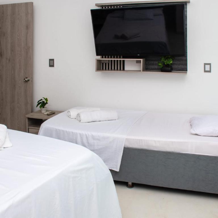 Oceanfront Sunset Apartment - Tu casa vista al mar Cartagena - Three-Bedroom Apartment with Ocean View - 10