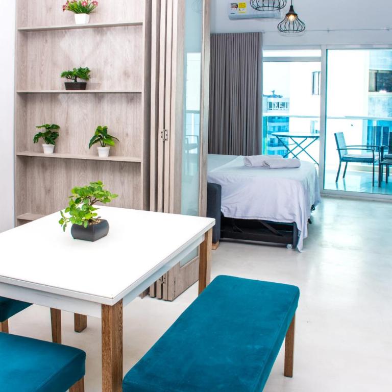 Oceanfront Sunset Apartment - Tu casa vista al mar Cartagena - Three-Bedroom Apartment with Ocean View - 17