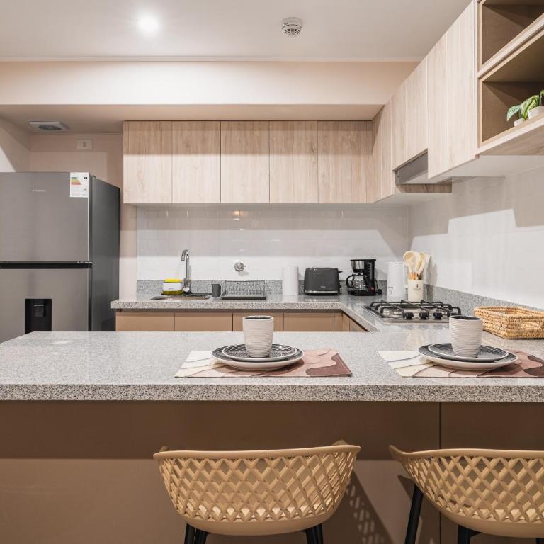 AUREN Larco Miraflores 2BR with AC Pool & Workspaces - Two-Bedroom Deluxe Apartment with Balcony - 11