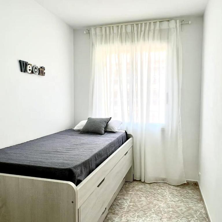 Confortable apartamento en La Pineda - Two-Bedroom Apartment - 16