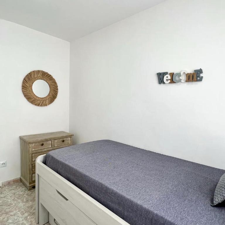 Confortable apartamento en La Pineda - Two-Bedroom Apartment - 17
