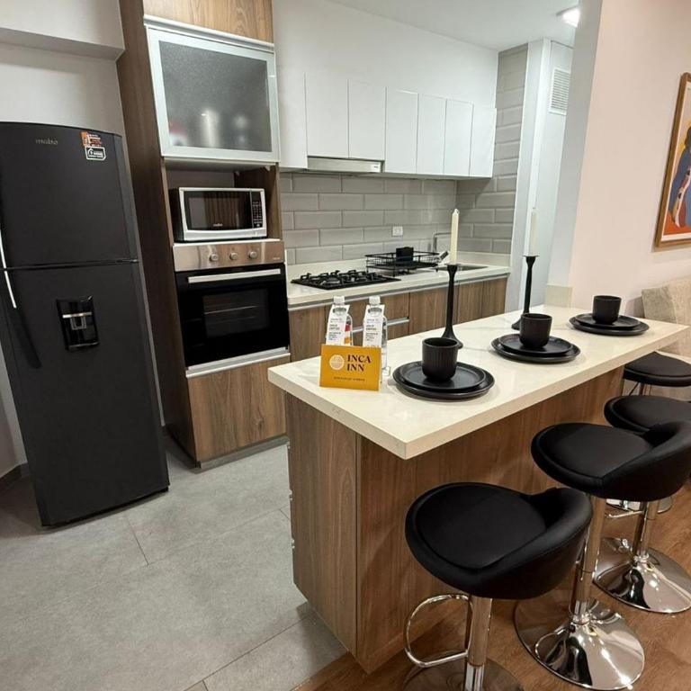 Dpto amplio en Miraflores! - Two-Bedroom Apartment with Balcony - 5