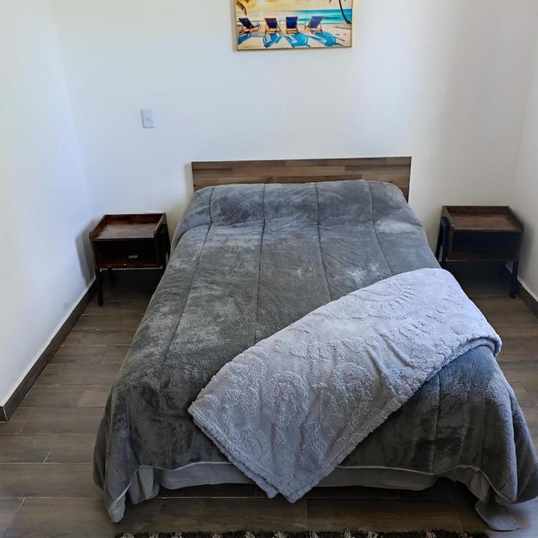 spacious loft#2 in secure area - One-Bedroom Apartment - Non-Smoking - 4