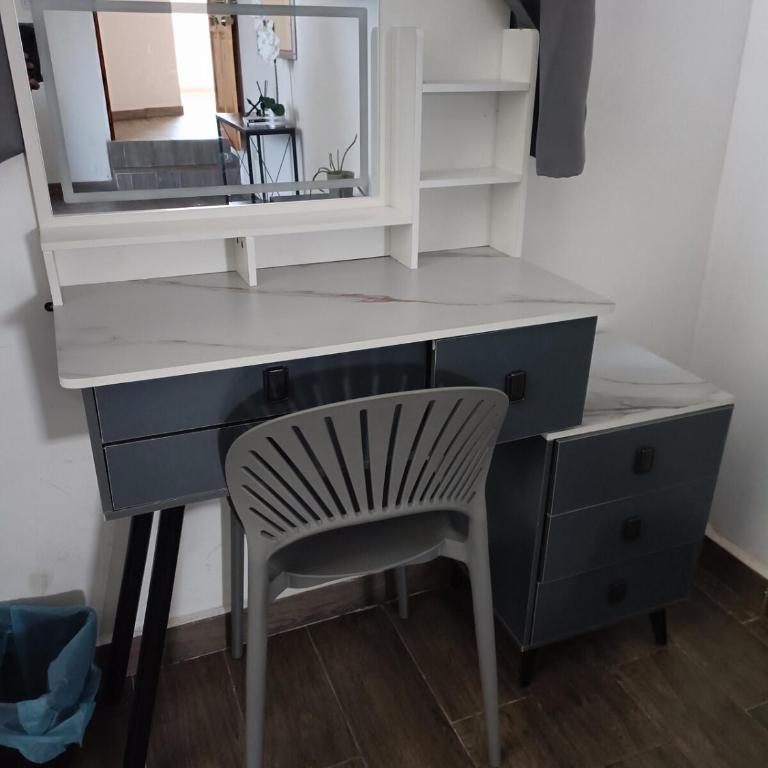 spacious loft#2 in secure area - One-Bedroom Apartment - Non-Smoking - 14