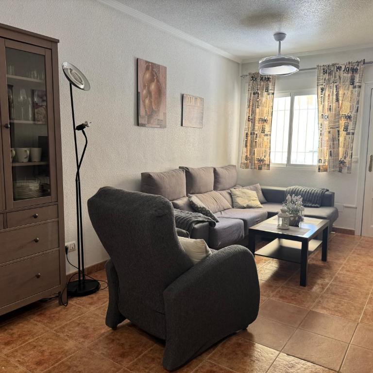 En perle med plass til voksne og familien, solfylt terrasse 5 min fra stranden - Apartamento de 2 dormitorios - 10