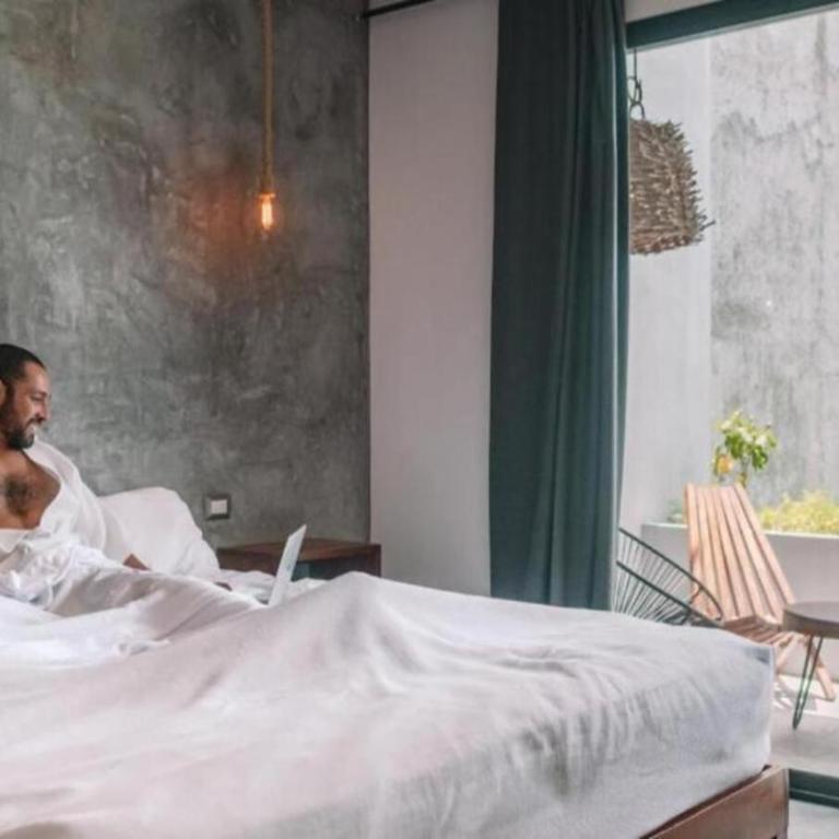 Little Gem Hotel Tulum La Veleta - Suite con balcón y vistas a la piscina - 1 cama extragrande - 14
