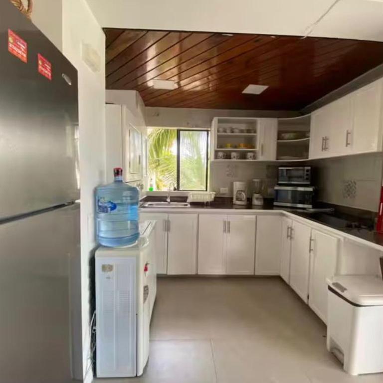Deluxe Apts pasos de la playa - Apartamento de 2 dormitorios - 10