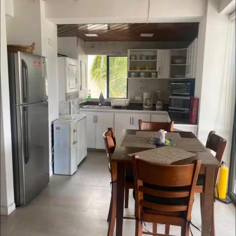 Deluxe Apts pasos de la playa - Apartamento de 2 dormitorios - 9