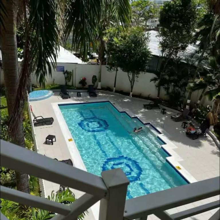 Deluxe Apts pasos de la playa - Apartamento Clásico - 1