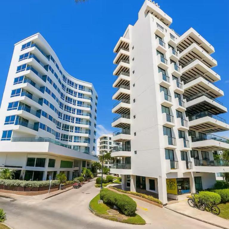 Deluxe Apts pasos de la playa - Apartamento Deluxe de 3 dormitorios - 2
