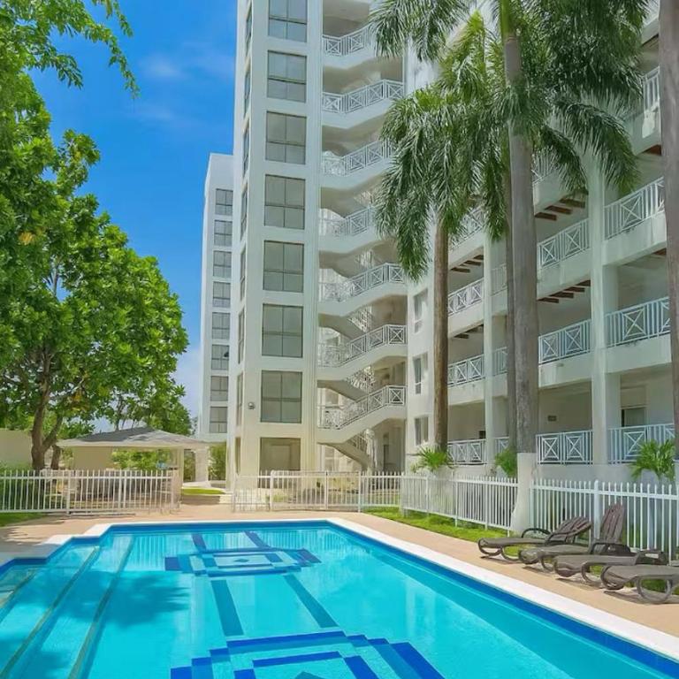 Deluxe Apts pasos de la playa - Apartamento Deluxe de 3 dormitorios - 12