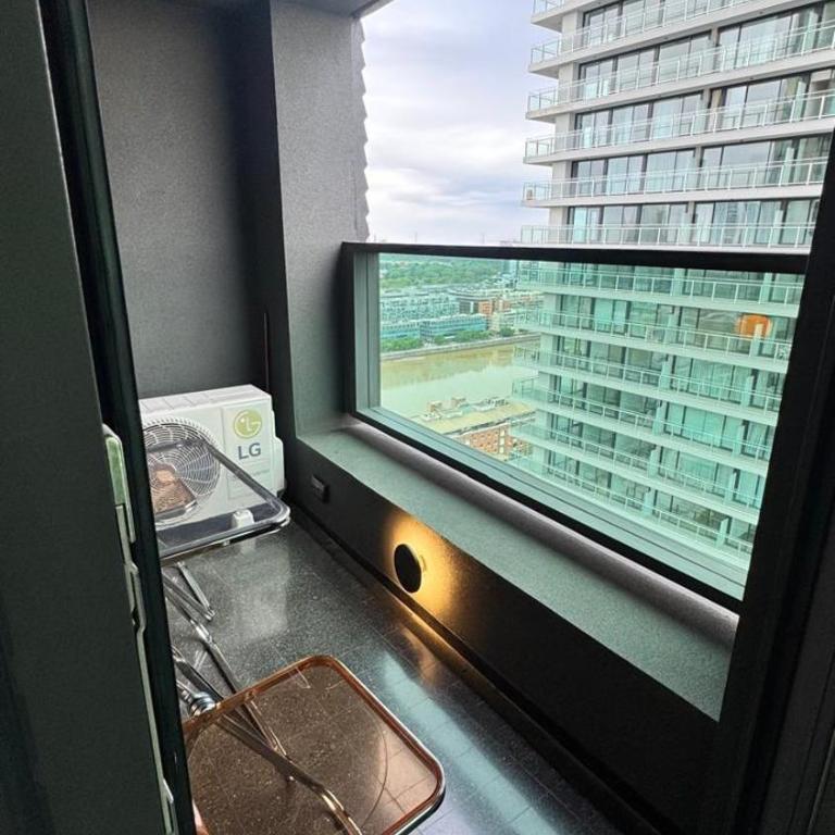 27th Floor Apartment - One-Bedroom Apartment - 46