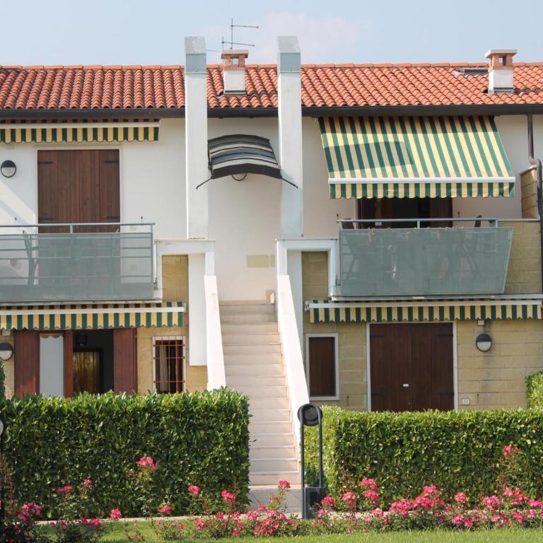 Charming Apartment with Pool Near Lazise Historic Centre - Casa Vacanze con 1 Camera da Letto - 4