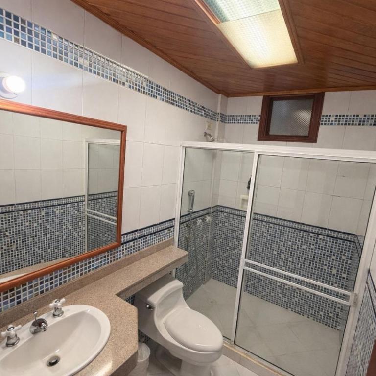 Hotel Capital Inn San Jose - Habitación Familiar con balcón - 7