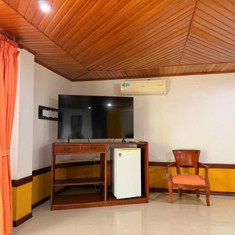 Hotel Capital Inn San Jose - Suite con balcón - 5