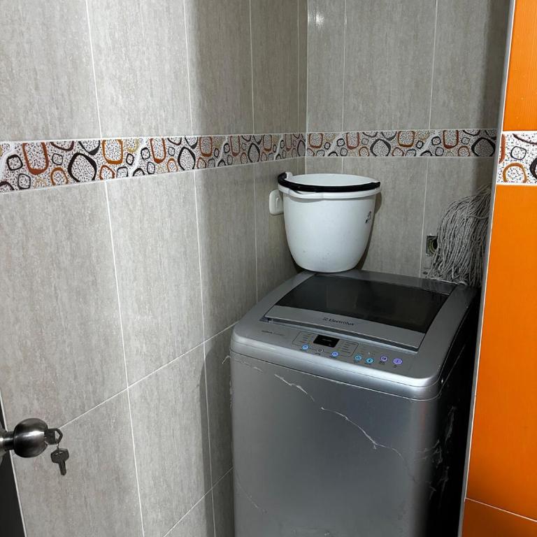 Apartamento cerca al aeropuerto y zonas de interés - Apartamento de 1 dormitorio - 2