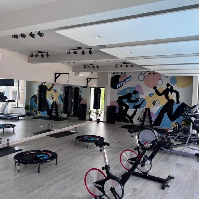 Depa equipado planta baja, alberca, gym y excelente ubicación, a 10min de estadio BBVA sede del mundial - Two-Bedroom Apartment - 29