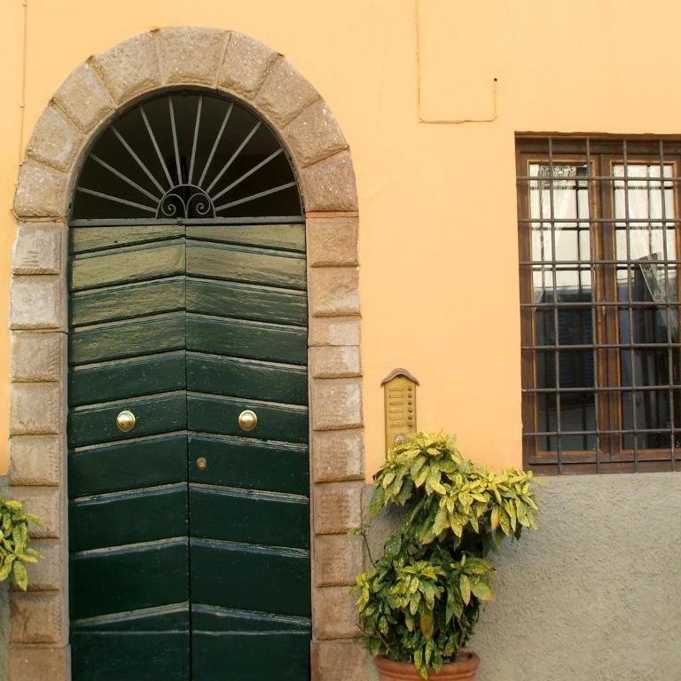 Lucca Central Garden Cottage - Casa Vacanze con 2 Camere da Letto - 5
