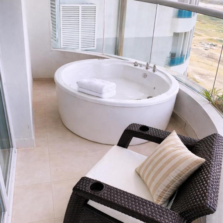 Brand new Oceanview 3 bedroom with Private Jacuzzi - Three-Bedroom Apartment with Balcony - 18