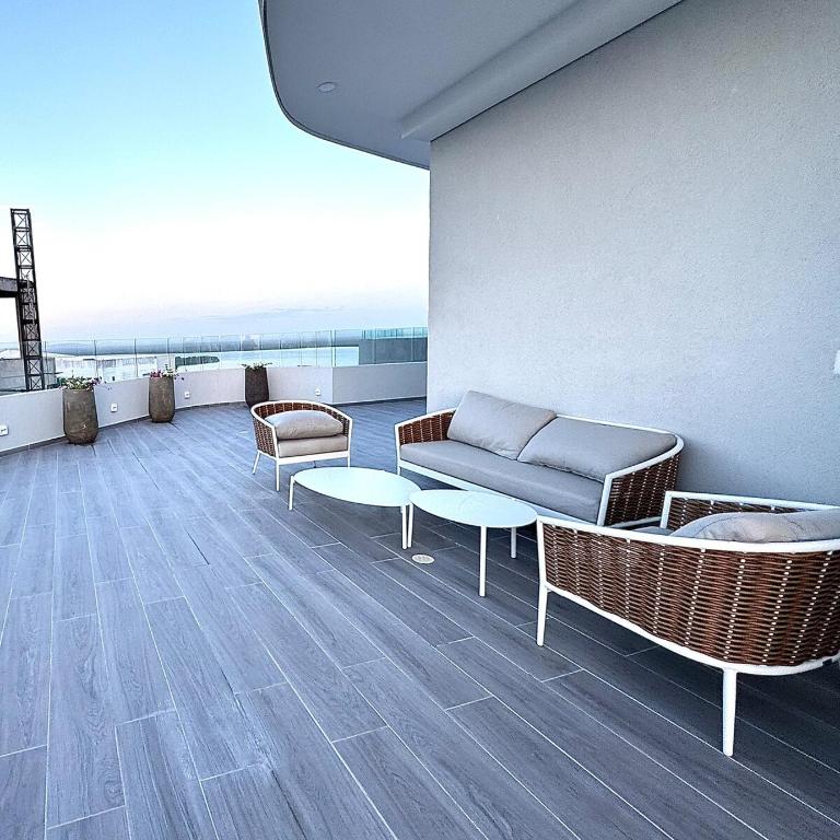 Brand new Oceanview 3 bedroom with Private Jacuzzi - Three-Bedroom Apartment with Balcony - 6