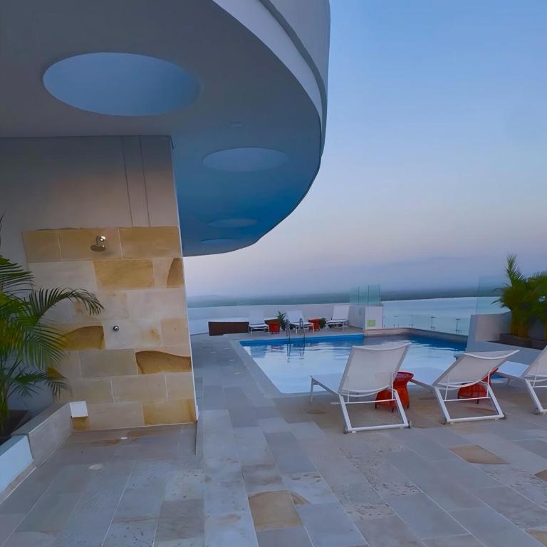 Brand new Oceanview 3 bedroom with Private Jacuzzi - Three-Bedroom Apartment with Balcony - 4