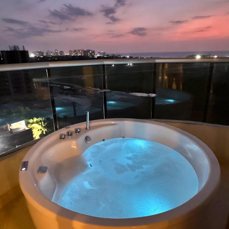 Brand new Oceanview 3 bedroom with Private Jacuzzi - Three-Bedroom Apartment with Balcony - 3