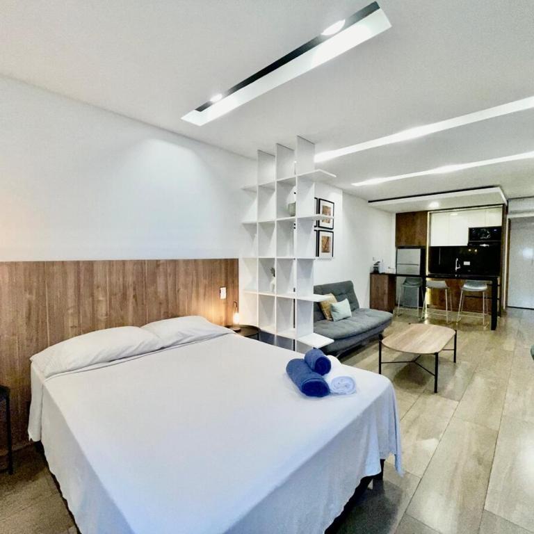 Amplio y moderno Studio con Balcony en Equipetrol - One-Bedroom Apartment - 2