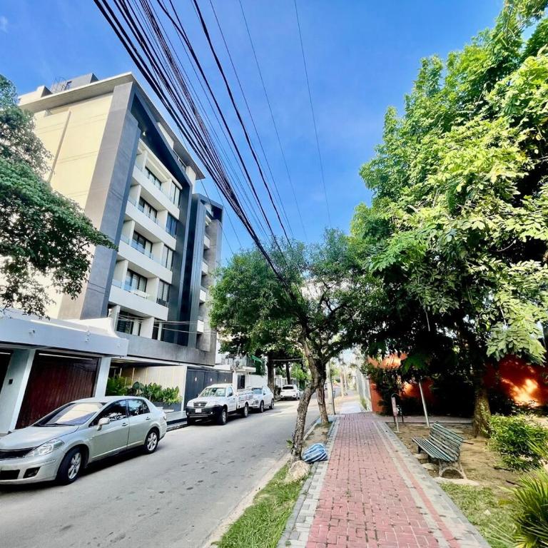 Amplio y moderno Studio con Balcony en Equipetrol - One-Bedroom Apartment - 5