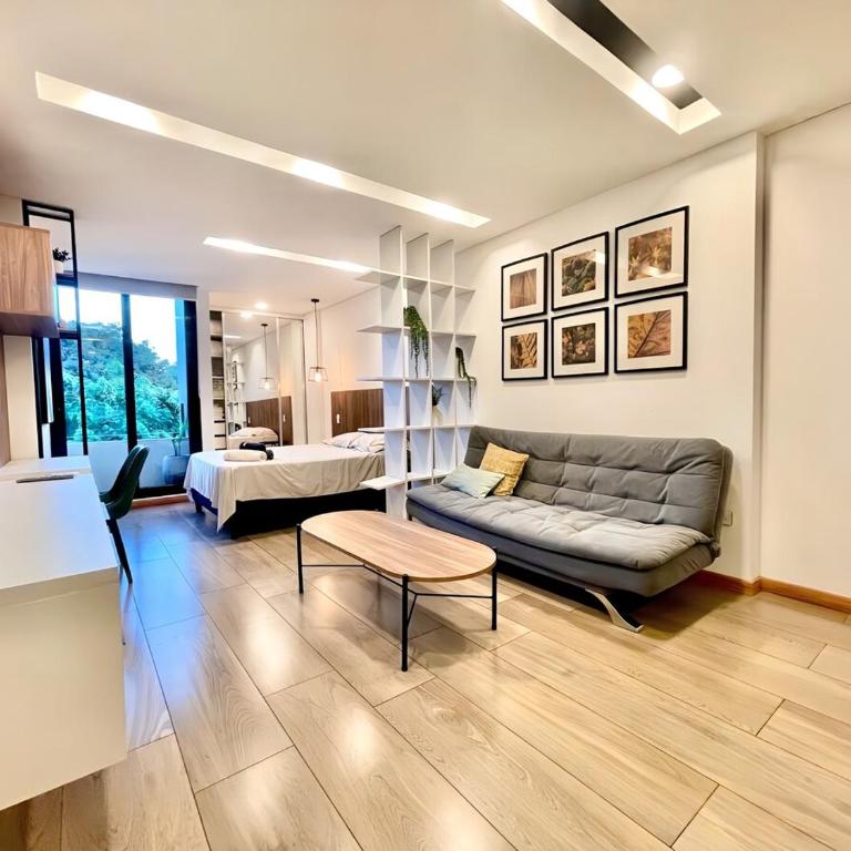 Amplio y moderno Studio con Balcony en Equipetrol - One-Bedroom Apartment - 16