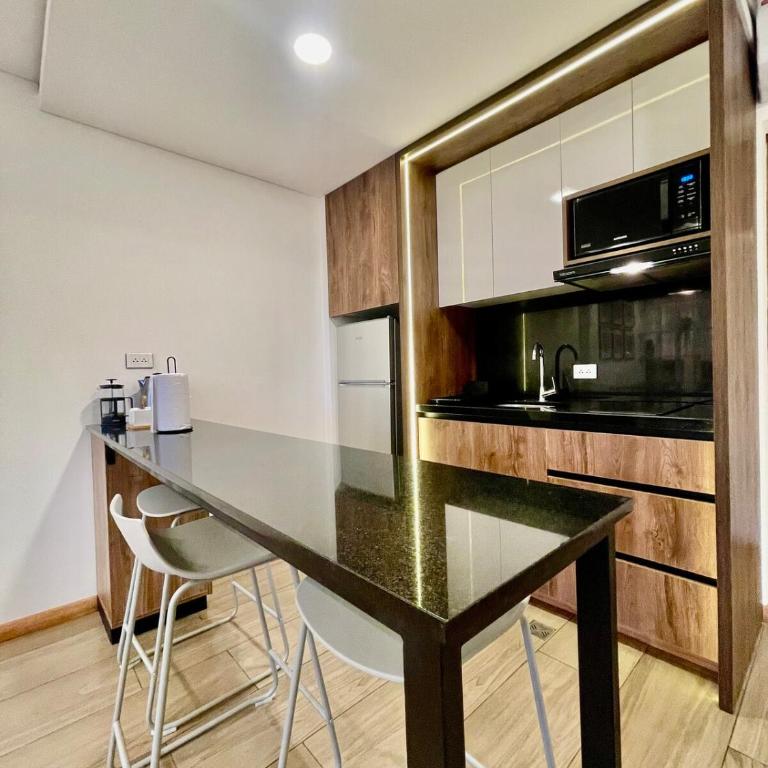 Amplio y moderno Studio con Balcony en Equipetrol - One-Bedroom Apartment - 32